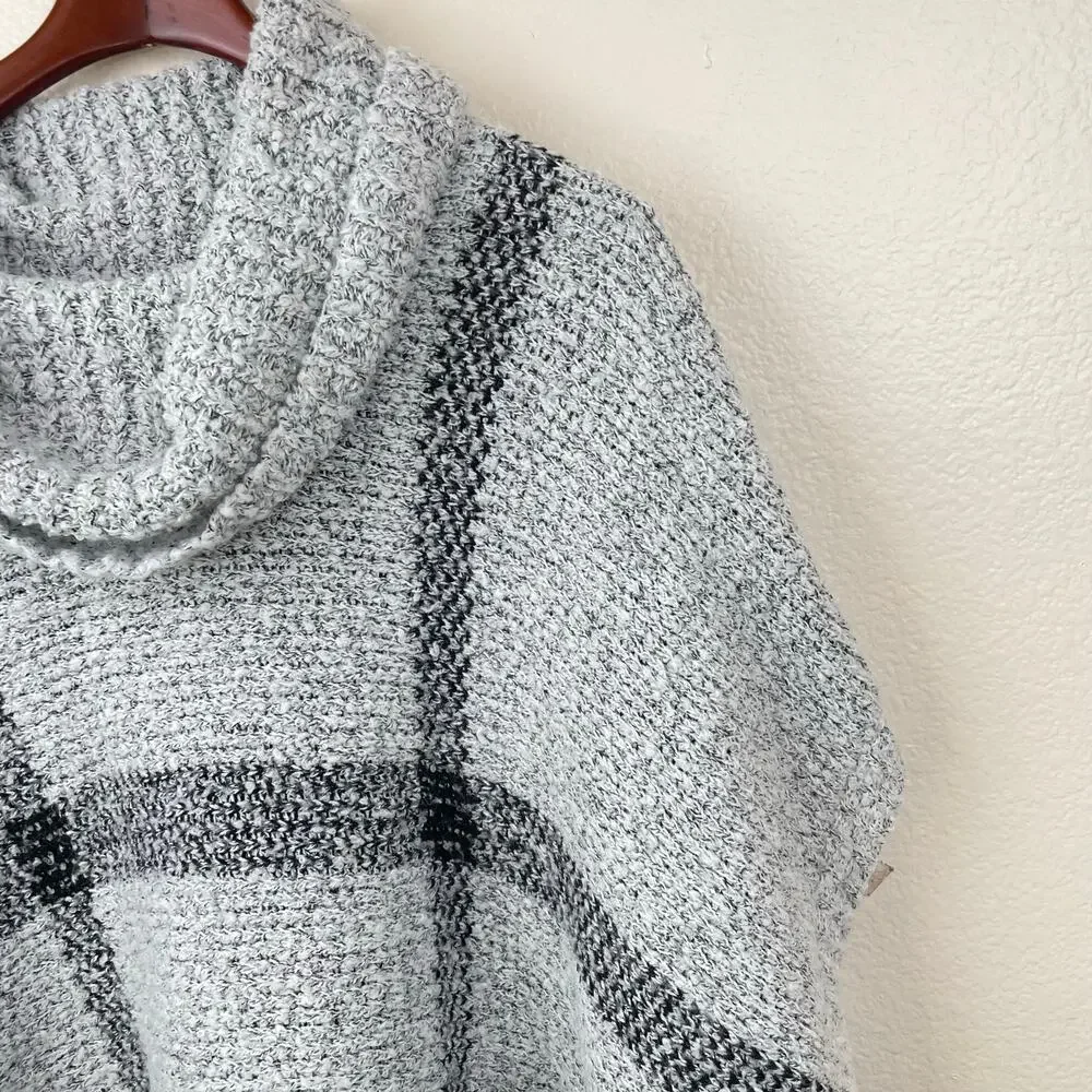 Windsor womens poncho